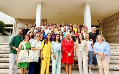 Ολοκληρώθηκε με μεγάλη επιτυχία στο Αργυρόκαστρο το 6ο «Μικρό Θερινό» των αποφοίτων του Διεθνούς Θερινού Πανεπιστημίου «Ελληνική Γλώσσα, Πολιτισμός & ΜΜΕ» με θέμα «ΓλώσσΑΙ και τεχνητή νοημοσύνη»