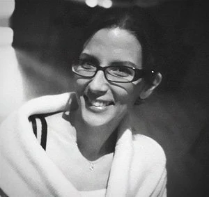 “Γράφω για το γονέα που ήταν κάποτε παιδί και για το παιδί που κάποτε θα γίνει ενήλικας-Να είμαστε της προσφοράς”