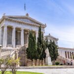 ΔΥΟ ΔΙΑΦΟΡΕΤΙΚΕΣ ΓΛΩΣΣΕΣ ΤΑ ΑΡΧΑΙΑ ΚΑΙ ΤΑ ΝΕΑ ΕΛΛΗΝΙΚΑ;