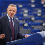 Έτσι τιμούμε τους ήρωες μας, τα αδέλφια μας