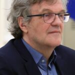 Εμίρ Κουστουρίτσα: Ο θρύλος του βαλκανικού κινηματογράφου και η έκρηξη για τη «woke» ατζέντα