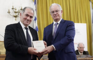 Μια στιγμή που θα θυμόμαστε για πάντα... Το Σπιτικό της Αγάπης – Κανείς Μόνος τις Γιορτές 2 585347915 1237834515041801 7014098675368551025 n