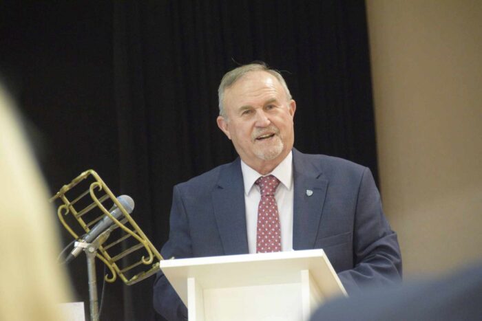 &Eta; &Tau;&Rho;&Iota;&Mu;&Epsilon;&Rho;&Eta;&Sigma; &Sigma;&Upsilon;&Mu;&Mu;&Alpha;&Chi;&Iota;&Alpha;