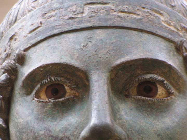 &ldquo;&Omicron;&Mu;&Phi;&Alpha;&Lambda;&Omicron;&Sigma; &Tau;&Eta;&Sigma; &Gamma;&Eta;&Sigma;&rdquo;