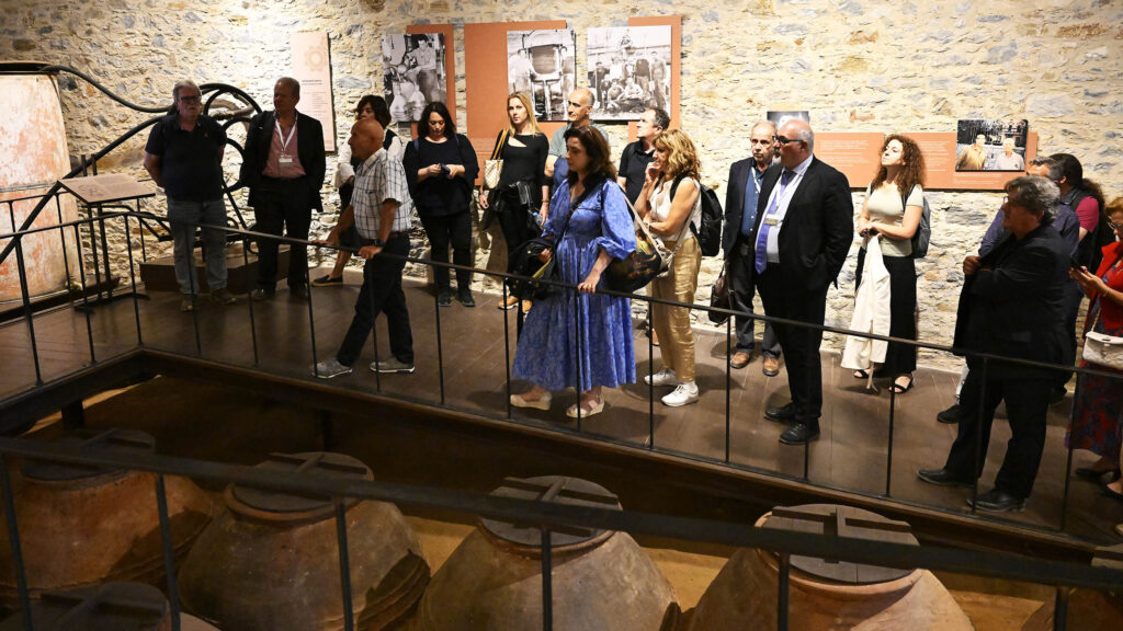 Το 3ο ELIA Lesvos Confest στρέφει και πάλι τους προβολείς του παγκόσμιου ελαιοκομικού ενδιαφέροντος στη Λέσβο 5 confest01b 055s