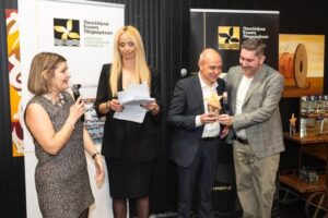 d8ed38c3 81e0 4e8d badc 51e614dcc070