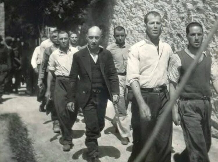 &Mu;&nu;ή&mu;&epsilon;&sigmaf; &alpha;&pi;ό &tau;&omicron;&upsilon;&sigmaf; έ&nu;&delta;&omicron;&xi;&omicron;&upsilon;&sigmaf; &mu;&alpha;&chi;&eta;&tau;έ&sigmaf; &tau;&omicron;&upsilon; &Epsilon;&Alpha;&Mu;-&Epsilon;&Lambda;&Alpha;&Sigma;