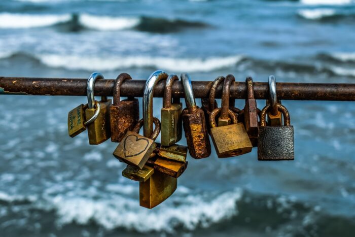 &Sigma;&tau;&eta;&sigmaf; &Kappa;ύ&pi;&rho;&omicron;&upsilon; &tau;&eta;&nu; &kappa;&alpha;&rho;&delta;&iota;ά