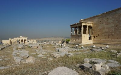 ΟΙ ΑΘΑΝΑΤΟΙ ΚΑΙ ΤΑ ΚΛΕΜΜΕΝΑ ΜΑΡΜΑΡΑ ΤΟΥ ΠΑΡΘΕΝΩΝΑ