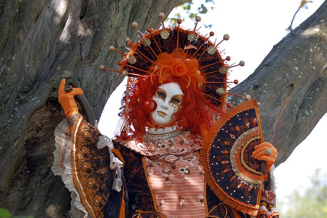 Ο ΒΑΚΧΟΣ ΖΕΙ ΚΑΙ ΒΑΣΙΛΕΥΕΙ ΣΤΟ ΠΡΟΣΩΠΟ ΤΟΥ ΕΩΣΦΟΡΟΥ!