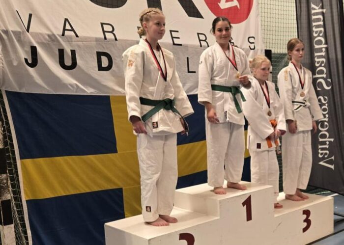 &Eta; 13&chi;&rho;&omicron;&nu;&eta; &omicron;&mu;&omicron;&gamma;&epsilon;&nu;ή&sigmaf; &alpha;&theta;&lambda;ή&tau;&rho;&iota;&alpha; &tau;&zeta;&omicron;ύ&nu;&tau;&omicron; &alpha;&pi;ό &tau;&omicron; Bor&aring;s,&Omicron;&lambda;&upsilon;&mu;&pi;ί&alpha; &Kappa;&omicron;&lambda;&omicron;&beta;&omicron;ύ,&sigma;&upsilon;&nu;&epsilon;&chi;ί&zeta;&epsilon;&iota; &nu;&alpha; &mu;&alpha;&sigmaf; &kappa;ά&nu;&epsilon;&iota; ό&lambda;&omicron;&upsilon;&sigmaf; &pi;&epsilon;&rho;ή&phi;&alpha;&nu;&omicron;&upsilon;&sigmaf;