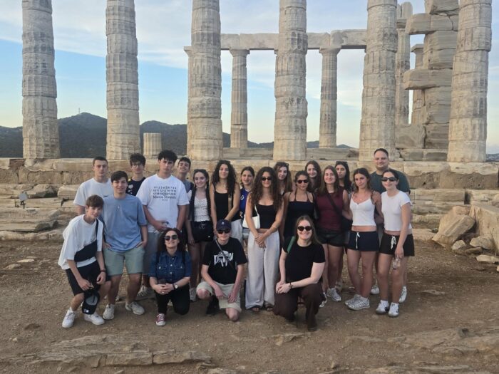 &Tau;&Omicron; GREEK YOUTH CAMP &Epsilon;&Pi;&Iota;&Sigma;&Tau;&Rho;&Epsilon;&Phi;&Epsilon;&Iota; &Gamma;&Iota;&Alpha; &Tau;&Omicron; &Tau;&Rho;&Iota;&Tau;&Omicron; &Tau;&Alpha;&Xi;&Iota;&Delta;&Iota; &Sigma;&Tau;&Eta;&Nu; &Alpha;&Tau;&Tau;&Iota;&Kappa;&Eta;