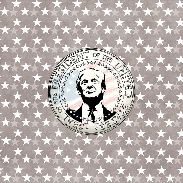 &Omicron; &Pi;&rho;ό&epsilon;&delta;&rho;&omicron;&sigmaf; Trump &Gamma;&iota;&omicron;&rho;&tau;ά&zeta;&epsilon;&iota; &tau;&eta;&nu; &Alpha;&nu;&alpha;&gamma;έ&nu;&nu;&eta;&sigma;&eta; &tau;&omega;&nu; &Mu;&iota;&kappa;&rho;ώ&nu; &Epsilon;&pi;&iota;&chi;&epsilon;&iota;&rho;ή&sigma;&epsilon;&omega;&nu; &kappa;&alpha;&tau;ά &tau;&eta;&nu; &Epsilon;&theta;&nu;&iota;&kappa;ή &Epsilon;&beta;&delta;&omicron;&mu;ά&delta;&alpha; &Mu;&iota;&kappa;&rho;ώ&nu; &Epsilon;&pi;&iota;&chi;&epsilon;&iota;&rho;ή&sigma;&epsilon;&omega;&nu;