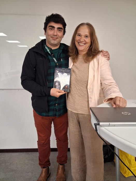 Η συγγραφέας,ομιλήτρια και Ασσυρία Anna Melle μίλησε στο Greek Radio and News in Florida και στον ανταποκριτή μας Μιχάλη Χριστοφίνη Η συγγραφέας,ομιλήτρια και Ασσυρία Anna Melle μίλησε στο Greek Radio and News in Florida και στον ανταποκριτή μας Μιχάλη Χριστοφίνη