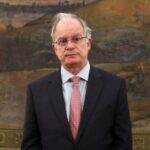 ΕΝΑΡΚΤΗΡΙΑ ΟΜΙΛΙΑ ΤΟΥ ΠΡΟΕΔΡΟΥ ΤΗΣ ΔΗΜΟΚΡΑΤΙΑΣ ΚΩΝΣΤΑΝΤΙΝΟΥ ΑΝ. ΤΑΣΟΥΛΑ ΣΤΟ 5o CANTINA ACADEMY ΜΕ ΘΕΜΑ: «ΗΠΕΙΡΟΣ: ΟΙ ΡΙΖΕΣ ΚΑΙ ΤΟ ΜΕΛΛΟΝ ΤΗΣ ΑΥΘΕΝΤΙΚΟΤΗΤΑΣ» 1 ΕΝΑΡΚΤΗΡΙΑ ΟΜΙΛΙΑ ΤΟΥ ΠΡΟΕΔΡΟΥ ΤΗΣ ΔΗΜΟΚΡΑΤΙΑΣ ΚΩΝΣΤΑΝΤΙΝΟΥ ΑΝ. ΤΑΣΟΥΛΑ ΣΤΟ 5o CANTINA ACADEMY ΜΕ ΘΕΜΑ: «ΗΠΕΙΡΟΣ: ΟΙ ΡΙΖΕΣ ΚΑΙ ΤΟ ΜΕΛΛΟΝ ΤΗΣ ΑΥΘΕΝΤΙΚΟΤΗΤΑΣ»