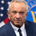 Φημολογία για αποχώρηση του RFK Jr. από το HHS: πολιτική κινητικότητα ή πραγματική μετάβαση;