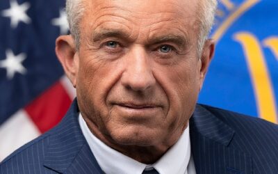 Φημολογία για αποχώρηση του RFK Jr. από το HHS: πολιτική κινητικότητα ή πραγματική μετάβαση;