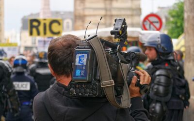 ΔΗΜΟΣΙΟΓΡΑΦΙΑ Ή ΛΑΟΤΥΦΛΩΣΗ;