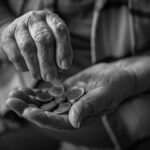 Εξαρθρώθηκαν τρεις εγκληματικές οργανώσεις που διέπρατταν απάτες και κλοπές σε βάρος ηλικιωμένων 6 Εξαρθρώθηκαν τρεις εγκληματικές οργανώσεις που διέπρατταν απάτες και κλοπές σε βάρος ηλικιωμένων