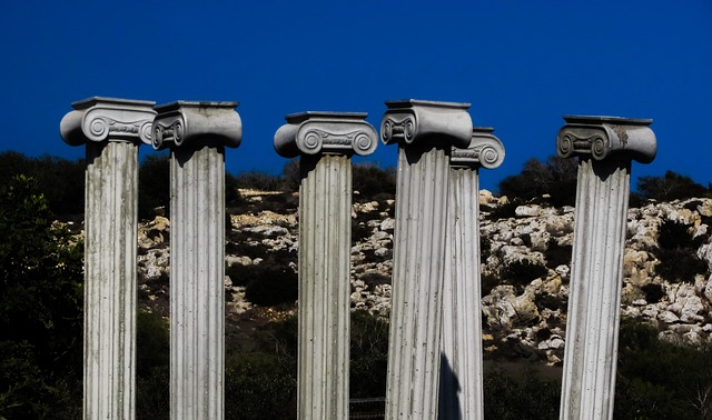 Η Ελλάδα είναι έτσι επειδή οι Έλληνες είναι «έτσι» Η Ελλάδα είναι έτσι επειδή οι Έλληνες είναι «έτσι»