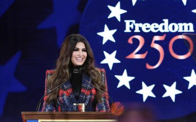 Freedom 250: Η Πρέσβης Guilfoyle γιόρτασε τα 250 χρόνια Αμερικανικής Ανεξαρτησίας σε μια εμβληματική τελετή στην Αθήνα