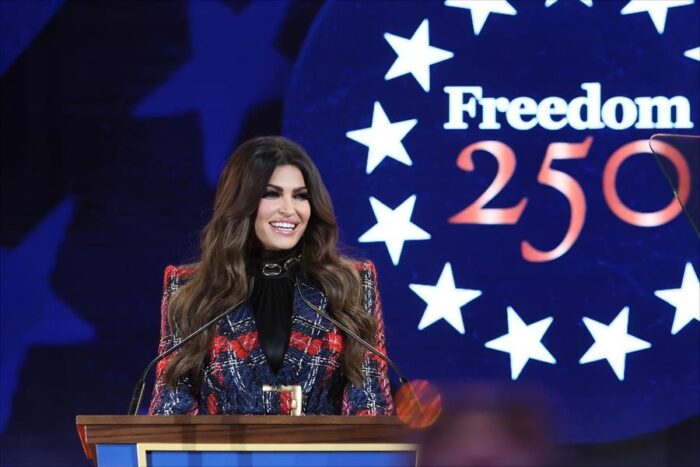 Freedom 250: &Eta; &Pi;&rho;έ&sigma;&beta;&eta;&sigmaf; Guilfoyle &gamma;&iota;ό&rho;&tau;&alpha;&sigma;&epsilon; &tau;&alpha; 250 &chi;&rho;ό&nu;&iota;&alpha; &Alpha;&mu;&epsilon;&rho;&iota;&kappa;&alpha;&nu;&iota;&kappa;ή&sigmaf; &Alpha;&nu;&epsilon;&xi;&alpha;&rho;&tau;&eta;&sigma;ί&alpha;&sigmaf; &sigma;&epsilon; &mu;&iota;&alpha; &epsilon;&mu;&beta;&lambda;&eta;&mu;&alpha;&tau;&iota;&kappa;ή &tau;&epsilon;&lambda;&epsilon;&tau;ή &sigma;&tau;&eta;&nu; &Alpha;&theta;ή&nu;&alpha;