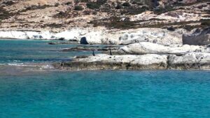 Πολύαιγος, η εξωτική «άγνωστη» καλλονή των Κυκλάδων 2 polyaigos island2 1