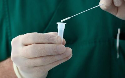 Εμβόλια κατά της COVID-19, D-dimer και θρομβώσεις: Τι ισχύει πραγματικά;