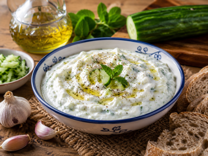 ΤΟ ΕΛΛΗΝΙΚΟ ΤΖΑΤΖΙΚΙ… ΤΟ ΕΛΛΗΝΙΚΟ ΤΖΑΤΖΙΚΙ…