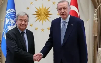Ο Οζάι Σεντίρ ξαναγράφει την Ιστορία για να νομιμοποιήσει την κατοχή της Κύπρου