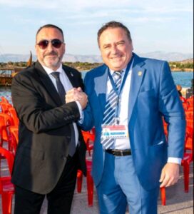#ΣΑΛΑΜΙΝΙΑ_2026 | Η Ναυμαχία της Σαλαμίνας ξαναζωντάνεψε μπροστά σε εκπροσώπους από όλο τον κόσμο . Μια ιστορική βραδιά διεθνούς ακτινοβολίας 8 Screenshot 20260922 154113 Viber 1