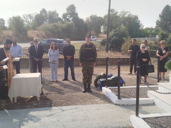 Στις επετειακές εκδηλώσεις μνήμης στον μαρτυρικό Πολύλακκο,ο Δήμαρχος Διστόμου–Αράχωβας–Αντίκυρας κ. Ιωάννης Σταθάς Στις επετειακές εκδηλώσεις μνήμης στον μαρτυρικό Πολύλακκο,ο Δήμαρχος Διστόμου–Αράχωβας–Αντίκυρας κ. Ιωάννης Σταθάς