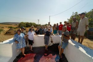 «OINIKEΣ ΔΙΑΔΡΟΜΕΣ ΠΑΡΙΩΝ – ΟΙΝΟΥ ΑΝΑΣΤΟΧΑΣΜΟΙ»: ΜΕ ΕΠΙΤΥΧΙΑ ΟΛΟΚΛΗΡΩΘΗΚΕ Η ΕΚΔΗΛΩΣΗ – ΘΕΣΜΟΣ ΓΙΑ ΤΟ ΠΑΡΙΑΝΟ ΚΡΑΣI 2 Οινικές διαδρομές Παρίων 1