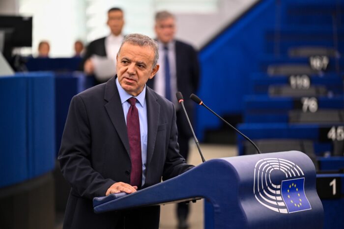 Κ. Μαυρίδης: Ο Ερντογάν προστάτης των φονιάδων «Χαμάς» και «Αδελφών Μουσουλμάνων» Κ. Μαυρίδης: Ο Ερντογάν προστάτης των φονιάδων «Χαμάς» και «Αδελφών Μουσουλμάνων»