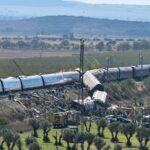 ΙΣΠΑΝΙΑ: ΔΕΥΤΕΡΗ ΣΙΔΗΡΟΔΡΟΜΙΚΗ ΤΡΑΓΩΔΙΑ ΜΕΣΑ ΣΕ ΕΝΝΕΑ ΜΗΝΕΣ – ΤΟΥΛΑΧΙΣΤΟΝ 68 ΝΕΚΡΟΙ ΑΠΟ ΣΥΓΚΡΟΥΣΗ ΤΡΕΝΩΝ 2 ΙΣΠΑΝΙΑ: ΔΕΥΤΕΡΗ ΣΙΔΗΡΟΔΡΟΜΙΚΗ ΤΡΑΓΩΔΙΑ ΜΕΣΑ ΣΕ ΕΝΝΕΑ ΜΗΝΕΣ – ΤΟΥΛΑΧΙΣΤΟΝ 68 ΝΕΚΡΟΙ ΑΠΟ ΣΥΓΚΡΟΥΣΗ ΤΡΕΝΩΝ